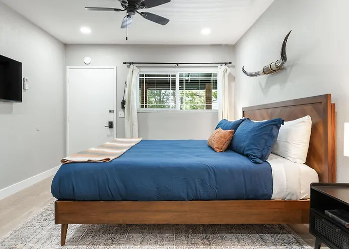 The Tokopah Sequoia Motel Rm 1